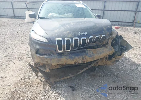 2015 Jeep Cherokee Latitude z USA, uszkodzony, nr VIN 1C4PJLCB8FW720940